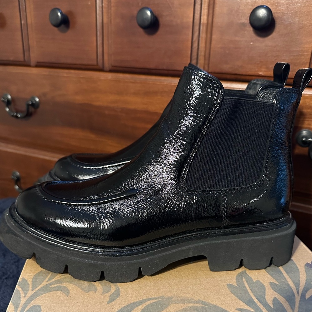 Practically NIB Softt black booties - Picture 5 of 10